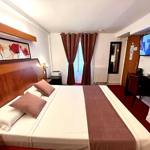 Hotel Le Nouvel Du Theatre, Paris