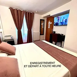 Hotel Le Nouvel Du Theatre, Paris