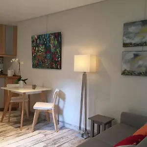 Bed & Breakfast 1 Square Du Docteur Blanche - 16, Paris