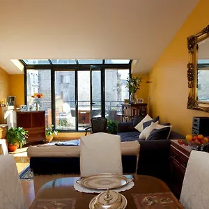 Bed & Breakfast 52 Clichy - D'hotes, Paris
