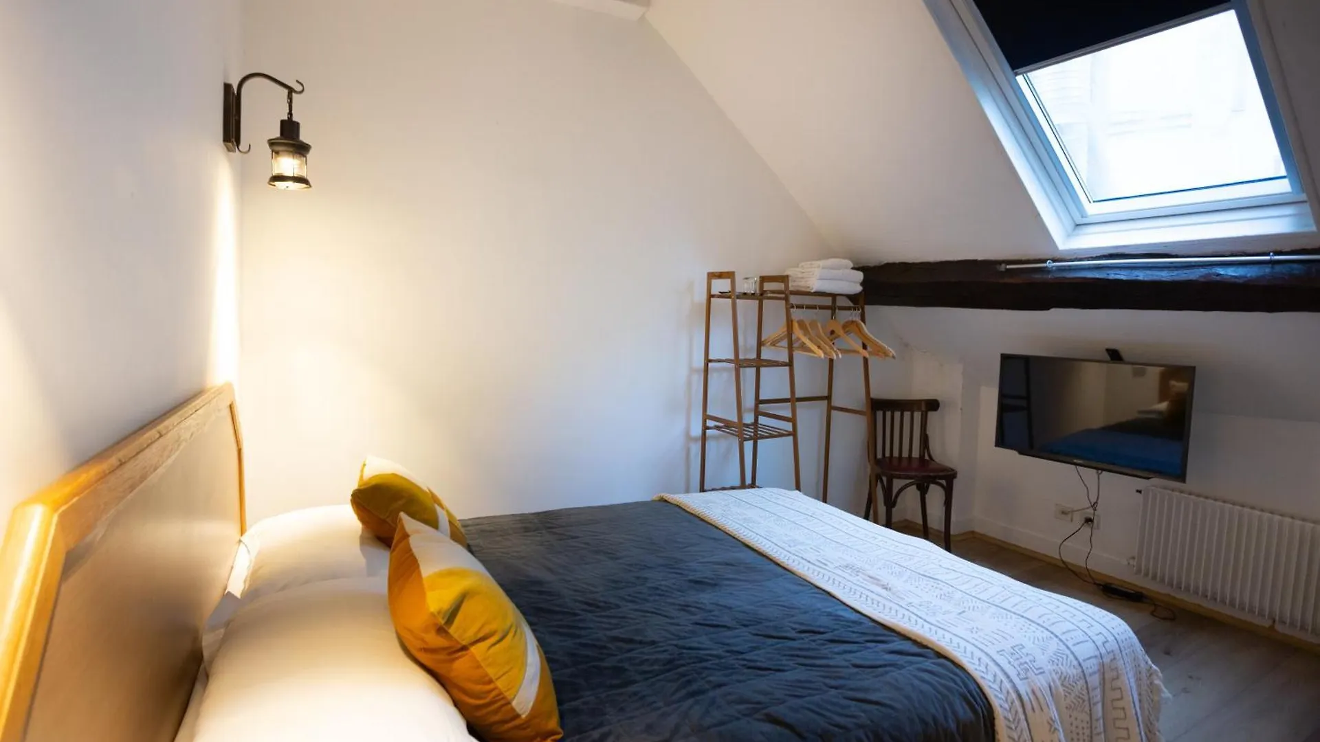 Hotel Leonard De Vinci II Paris France