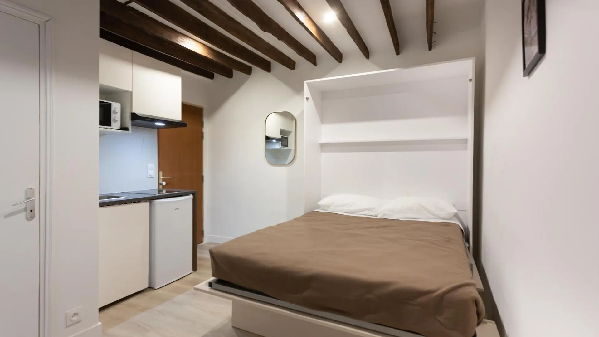 Hotel Leonard De Vinci II Paris France